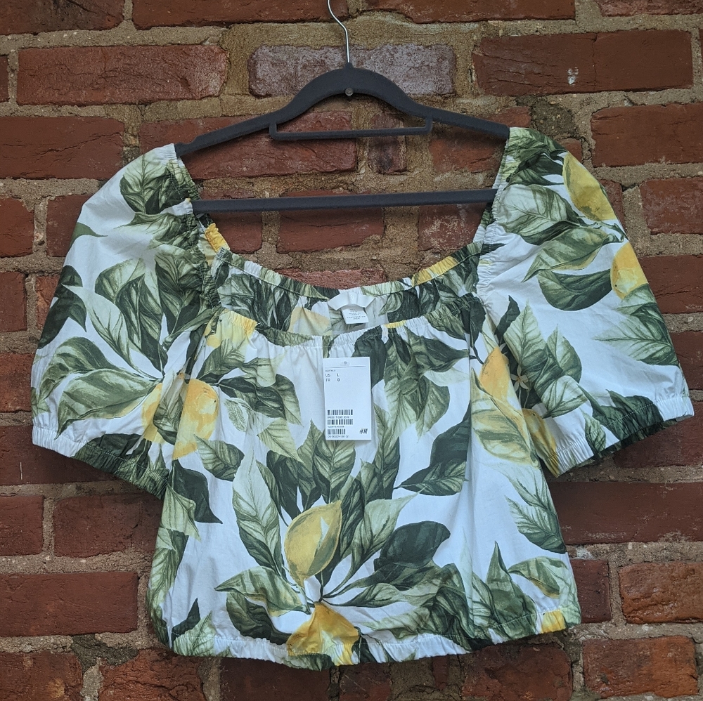 Adorable Lemon Crop Top NWT 🍋